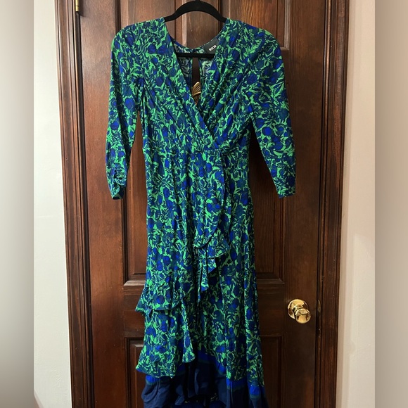 Maeve Anthropologie Floral Print Ruched Faux Wrap Dress Size 2 - Picture 5 of 14
